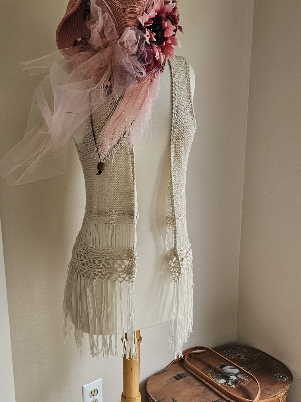 Full Tilt Cream Crochet Fringe Vest Large